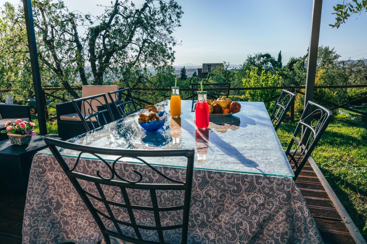 モンテッキオ Casa Claraヴィラ エクステリア 写真