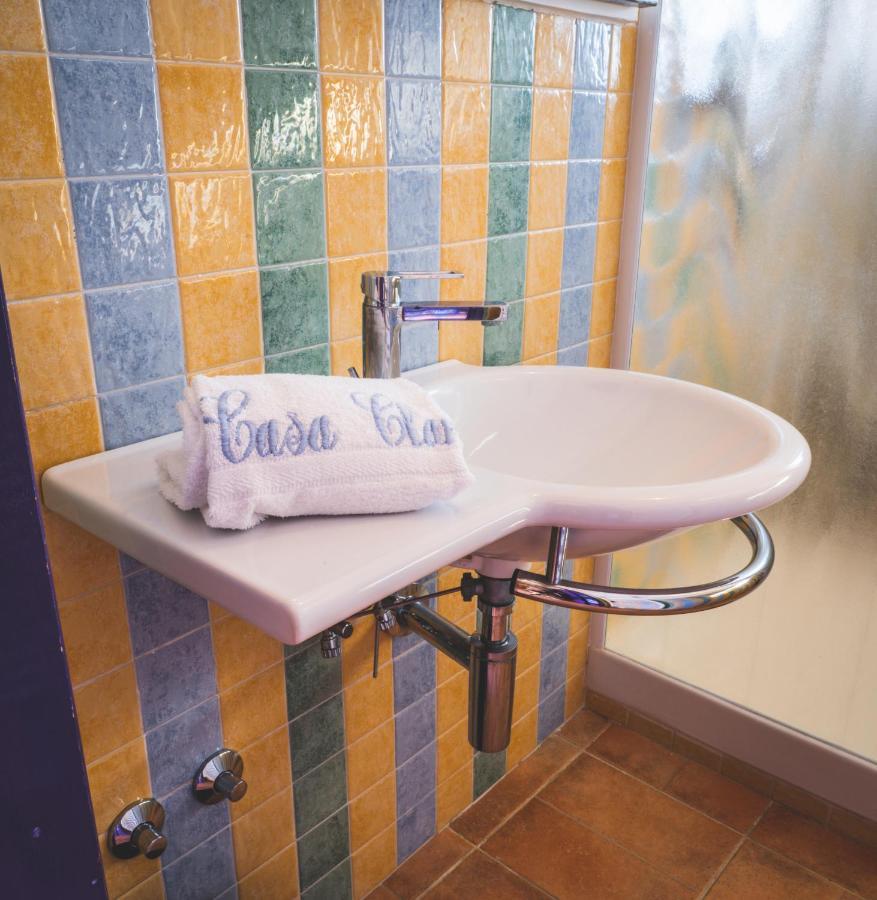 モンテッキオ Casa Claraヴィラ エクステリア 写真