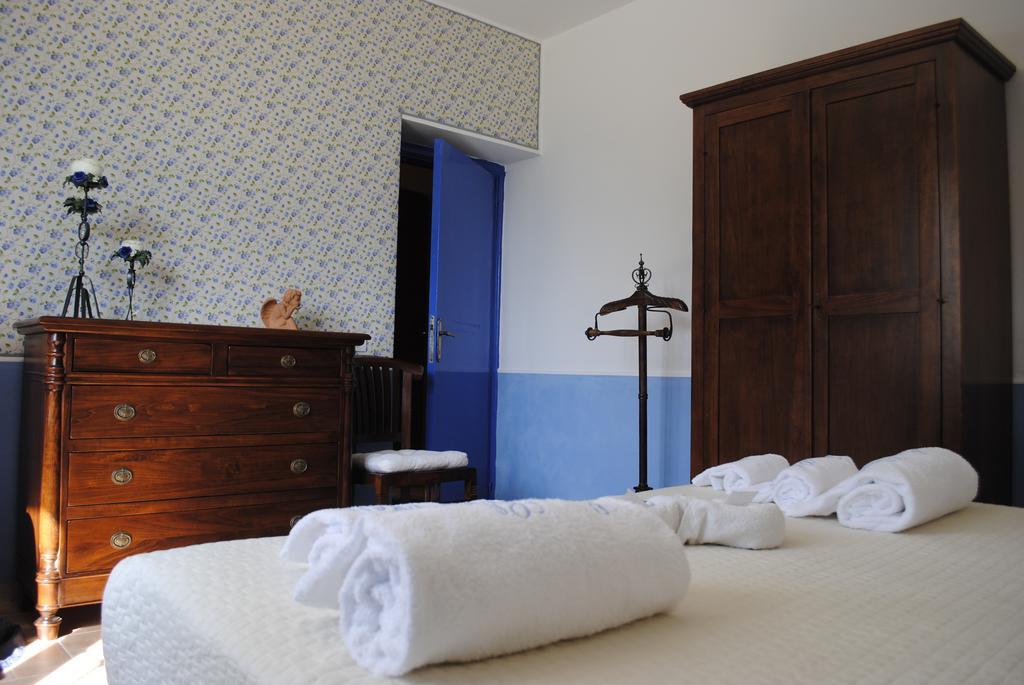 モンテッキオ Casa Claraヴィラ 部屋 写真